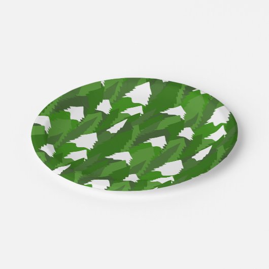 Snowy Pine Forest Pappteller (Schrägansicht)