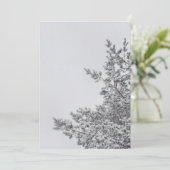 Snowy Pine, Scandinavian Christmas aesthetic Feiertagskarte (Stehend Vorderseite)