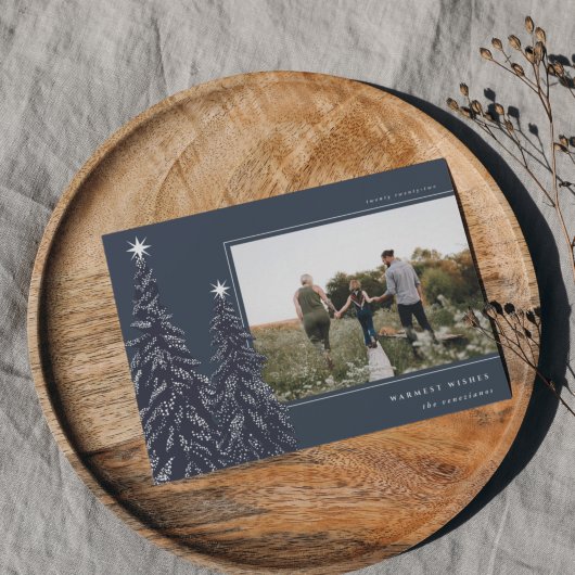 Snowy Pines | Elegantes Weihnachts-Foto Feiertagskarte