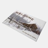 Snowy Rural Barn Scene Foto willkommen Fußmatte (Schrägansicht)