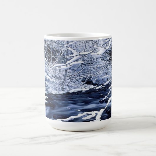 Snowy Stream - Kaffeetasse (Mittel)