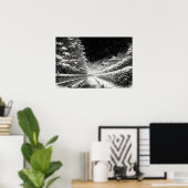 Snowy Temple Path at Night – Japanese Zen Wall Art Poster (Heimbüro)