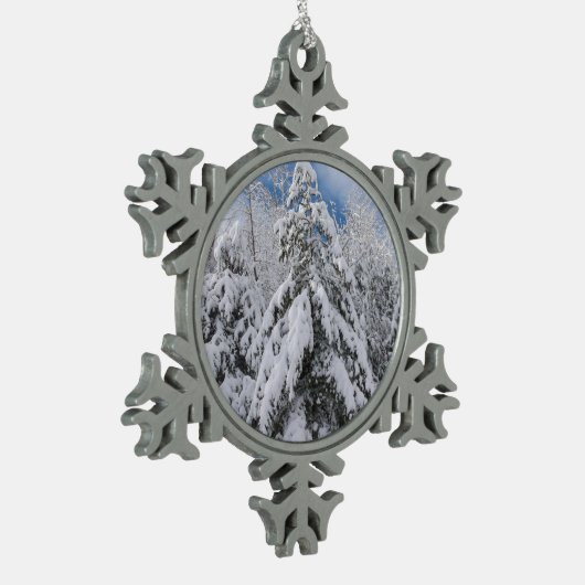 Snowy Trees Schneeflocken Zinn-Ornament (Links)