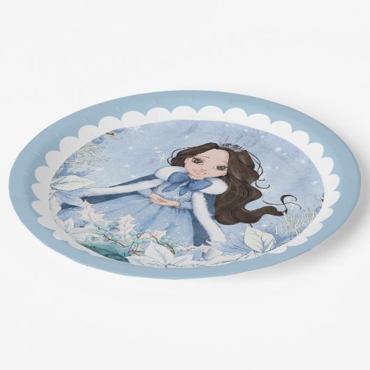 Snowy Winter Black Haired Princess Birthday Pappteller (Schrägansicht)
