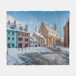 Snowy winter city centre in Riga, Lettland Fleecedecke