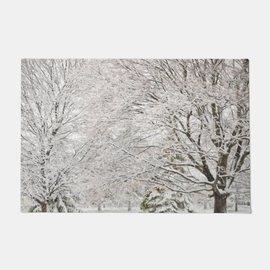 Snowy Winter Forest Fußmatte (Vorderseite)