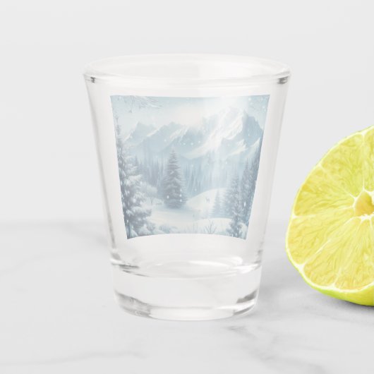 Snowy Winter Mountain Schnapsglas (Rückseite)