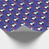 Snowy Winter Penguin Geschenkpapier (Ecke)