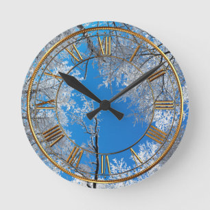 Snowy Winter Scene Runde Wanduhr