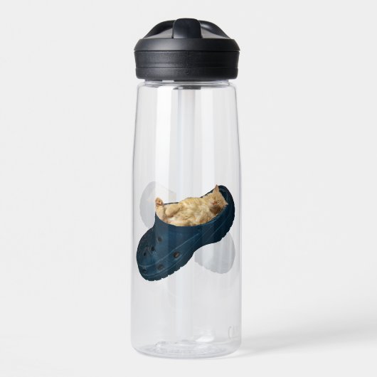 "Snug as a Bug: The Kitten's Croc Nickerchen" Trinkflasche (Vorne)