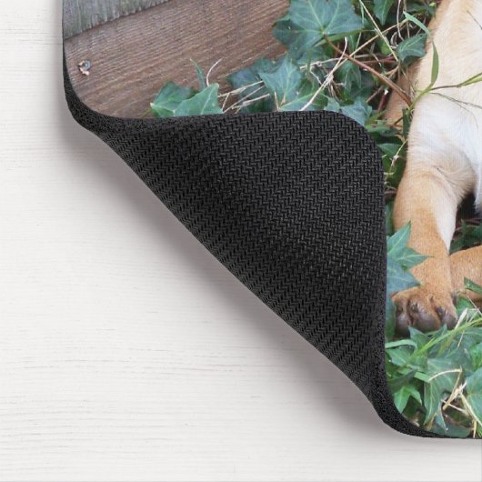 Snuggle mit Ihrem Puggle Mousepad (Ecke)