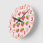So Cute Strawberry Time Runde Wanduhr (Winkel)