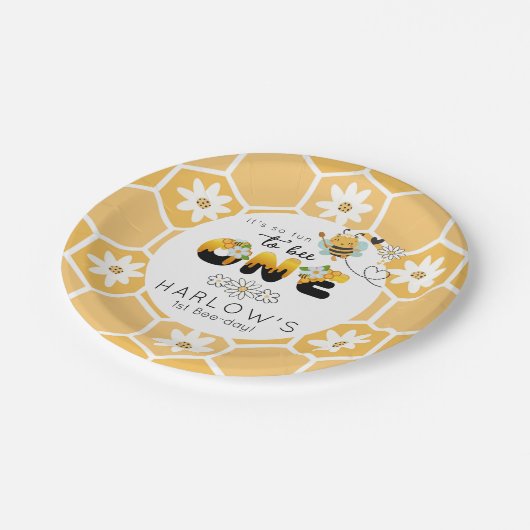 So fun to Bee One 1st Birthday Matching  Pappteller (Schrägansicht)
