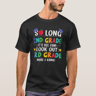So lange 2. Klasse Ausblick auf 3. Klasse Schüler T-Shirt