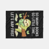 So Many Books Little Time Nap First Sloth  Fleecedecke (Vorderseite (Horizontal))