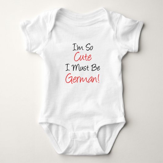 So Niedlich muss Deutsch sein Baby Strampler (Vorderseite)