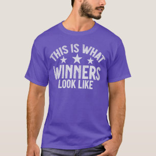 So sehen Gewinner beim Gewinnen eines Spielmatches T-Shirt