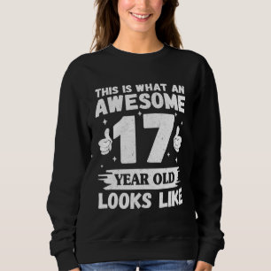 So sieht ein toller 17-jähriger Junge aus Sweatshirt