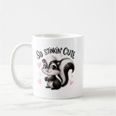 So Stinkin Cute Skunk Art Kaffeetasse (Links)