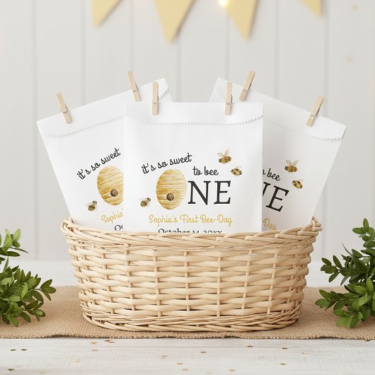 So Sweet To Bee One First Birthday Honeycomb Geschenktütchen