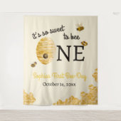 So Sweet To Bee One First Birthday Honeycomb Wandteppich (Vorderseite)