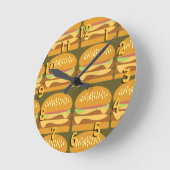 So Yummy Cheeseburger Time Fun Burger Pattern Runde Wanduhr (Winkel)