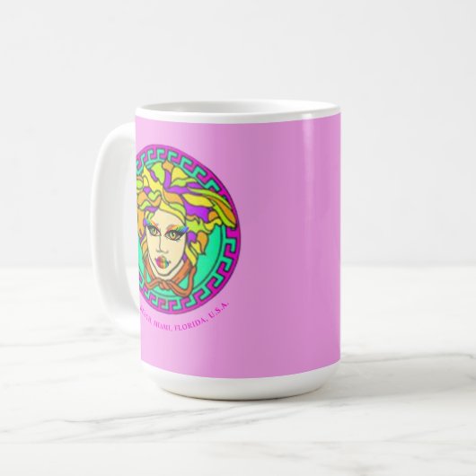 SoBe Miami Kitsch Ikonische Medusa, Stolz Kaffeetasse (Vorderseite Links)