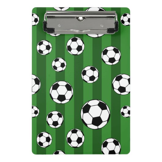 Soccer Ball Pattern on Green Stripes Mini Klemmbrett (Vorderseite)
