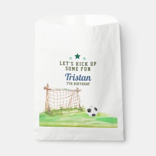 Soccer “Let’s Kick Up Some Fun” Any Age Birthday Geschenktütchen (Vorderseite)