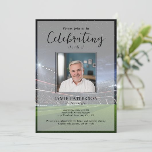 Soccer Player Fan Life Celebration Photo Funeral Einladung (Stehend Vorderseite)