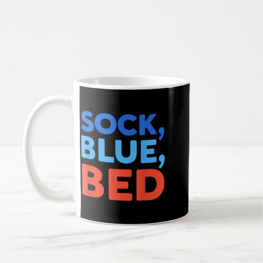 Sock Blue Bed Funny Meme Kaffeetasse (Links)