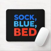 Sock Blue Bed Funny Meme Mousepad (Mit Mouse)