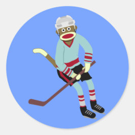 Sock Monkey Hockey Player Runder Aufkleber
