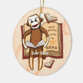 Sock Monkey Reads Keramik Ornament (Links)