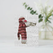 Sock Monkey spielt Trumpet Postkarte (Stehend Vorderseite)