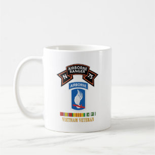 SOF - N Company Scroll - 173. Im Flugzeug Bank - V Kaffeetasse