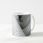 Sofa aus grauem und schwarzem Stoff Kaffeetasse (VorderseiteRechts)