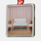 Sofa und zwei Stühle, karelische Birke, 1810-20 Silbernes Ornament (Links)