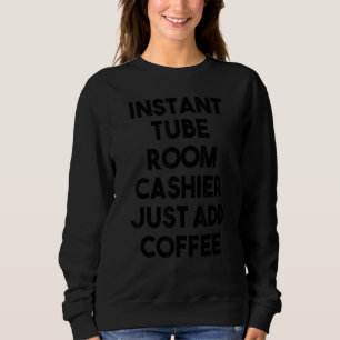 Sofortige Kasse im Tube-Room mit Kaffee Sweatshirt