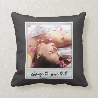 sofortiges Foto - photoframe - auf Schwarzem Kissen