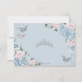 Soft Baby Blue Pink Floral Rose Quinceañera RSVP Karte (Rückseite)