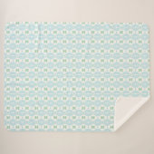 Soft Blue and Mint Vertical Geometric Pattern Sherpadecke (Vorderseite (Horizontal))