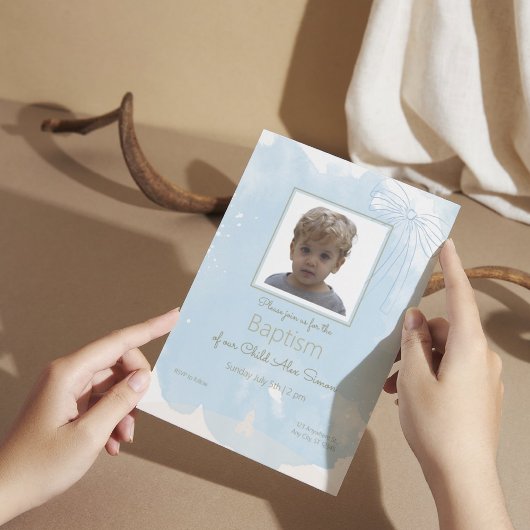 Soft Blue Baptisse Einladung mit Gold Akzenten