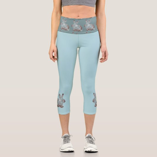 Soft Blue & Chocolate Brown Mandala Bunny Capri Leggings (Vorderseite)