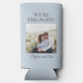 Soft Blue Engagement Party Foto Wir sind Verlobt Selters Dosenkühler (Rückseite)