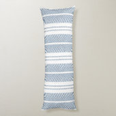 Soft Blue Herringbone Fern Striped Pattern Seitenschläferkissen (Rückseite (Vertikal))