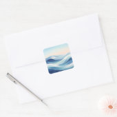 Soft Blue Ocean Waves and Pastel Sky Quadratischer Aufkleber (Umschlag)