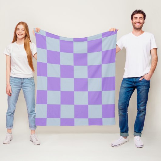Soft Blue und Lavender Checked Fleecedecke (Beispiel)