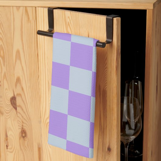Soft Blue und Lavender Checked Geschirrtuch (Drittel gefaltet)