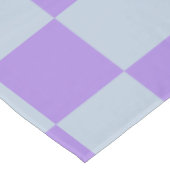 Soft Blue und Lavender Checked Tischdecke (Schrägansicht)